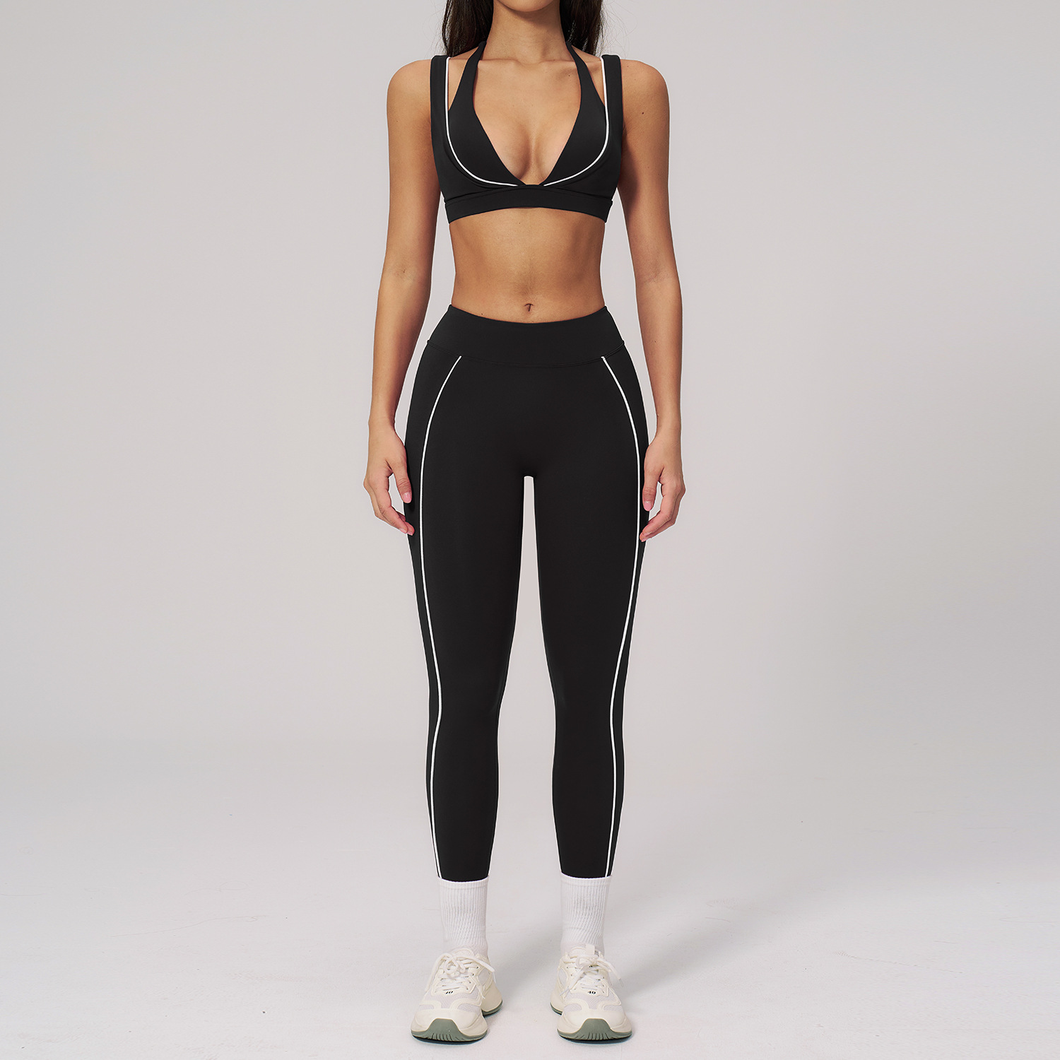 Vêtements de sport pour femmes - Home Gym With Leg Press avis et prix